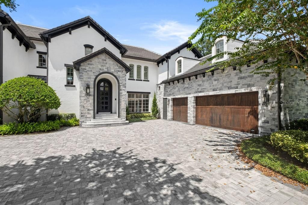 Attached, Exterior, Facade, Mediterranean