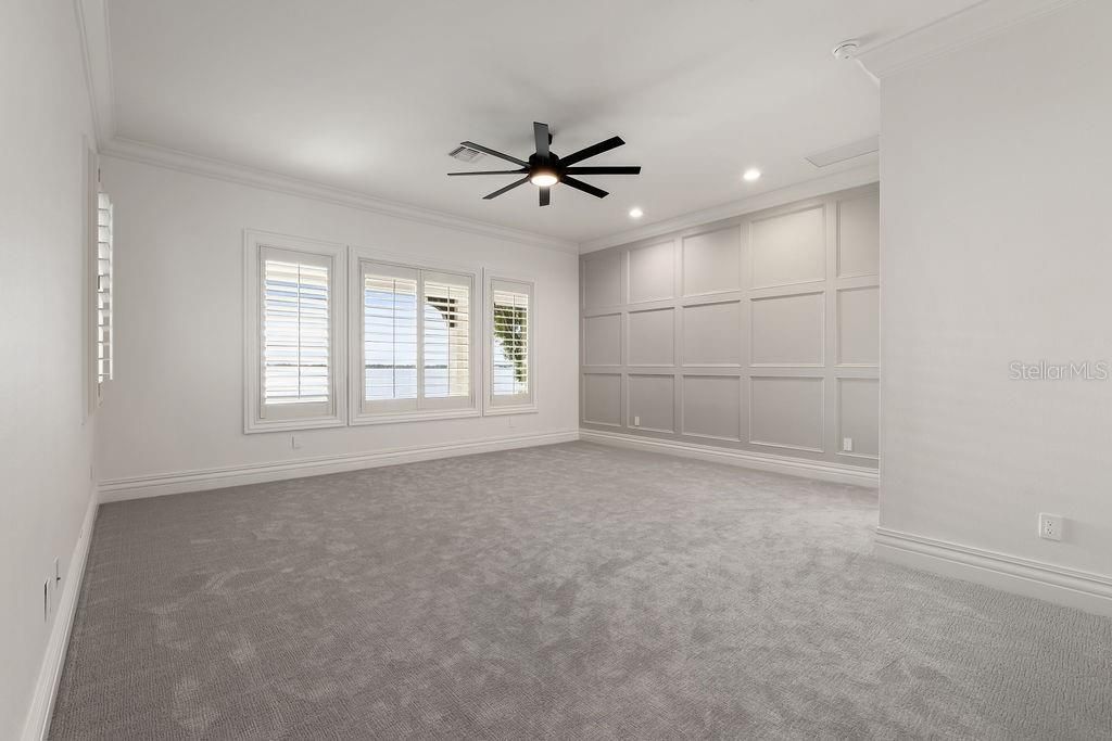 Empty room, Interior, Recessed Lighting