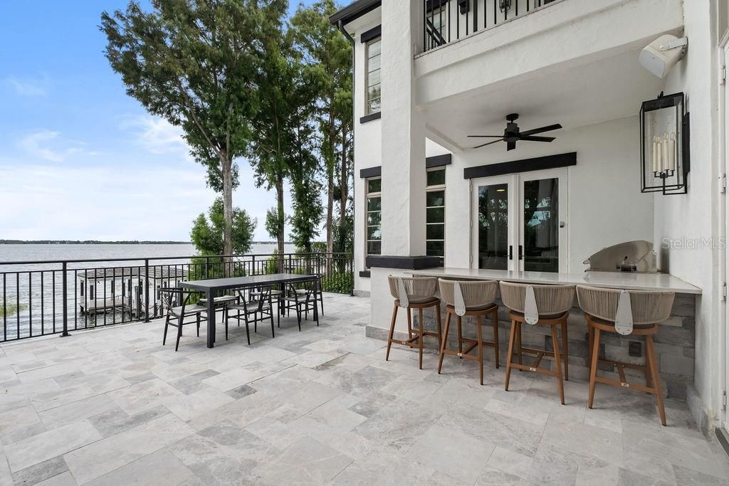 Exterior, Outdoor Kitchen, Water