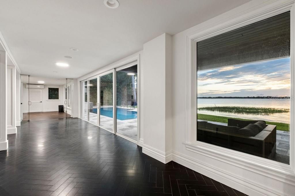 Interior, Recessed Lighting, Water, Wood Texture Flooring