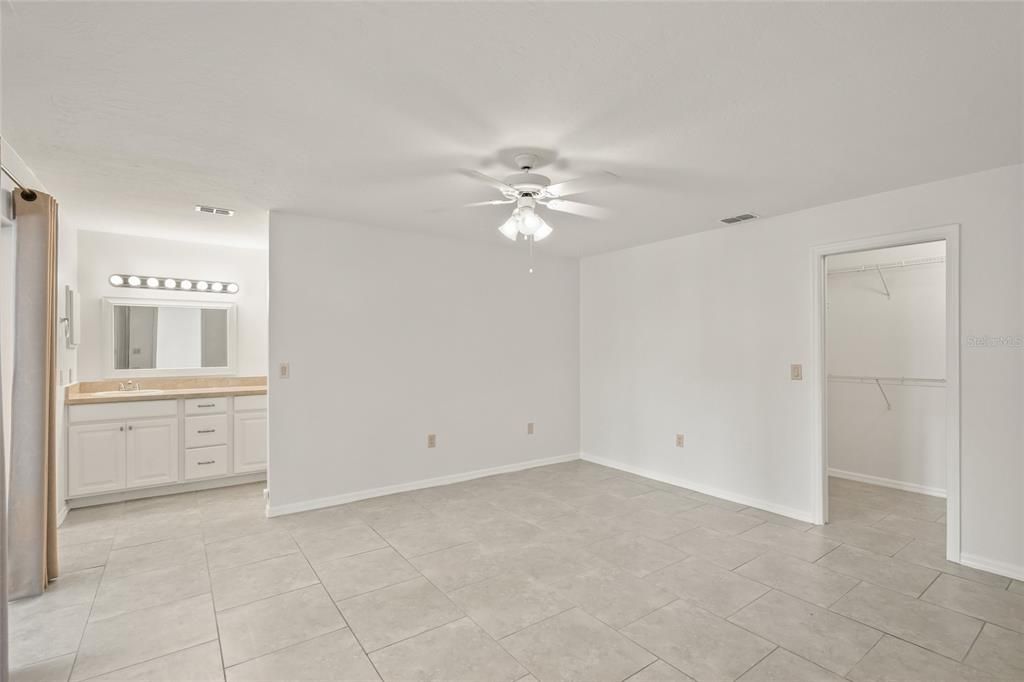 Bathroom, Empty room, Interior
