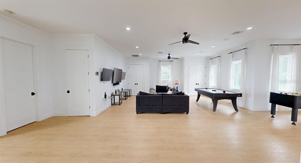 Billiard Table, Game Room, Interior, Living room, Recessed Lighting, Wood Texture Flooring
