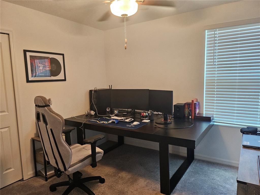 Home Office, Interior