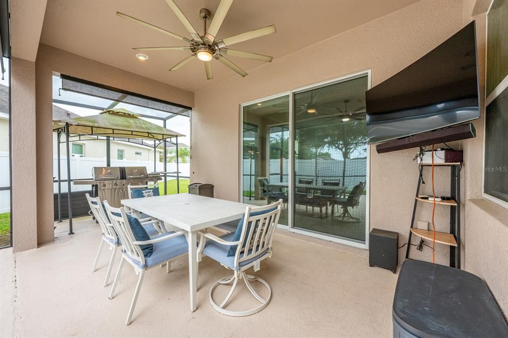 Dining room, Interior, Recessed Lighting, Sun Room
