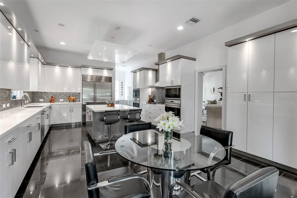 Dining room, Interior, Kitchen, Recessed Lighting, Stainless Steel Appliances