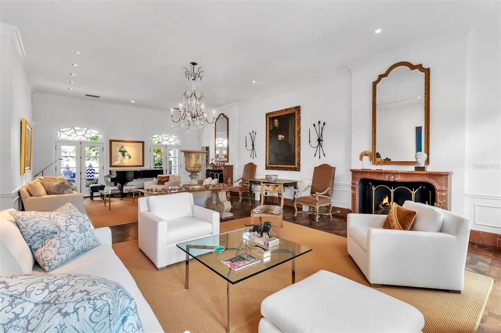 Chandelier, Dining room, Fireplace, Interior, Living room, Recessed Lighting, Wood Texture Flooring