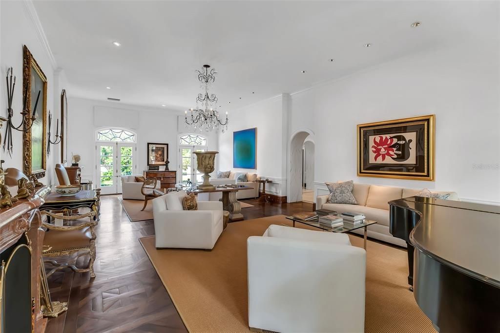 Chandelier, Interior, Living room, Recessed Lighting, Wood Texture Flooring