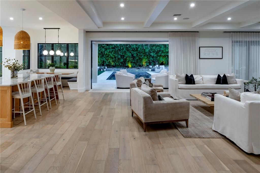 Interior, Living room, Pendant Lights, Recessed Lighting, Wood Texture Flooring
