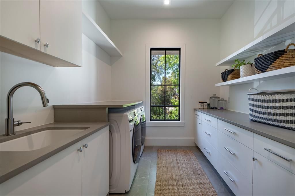 Interior, Washer