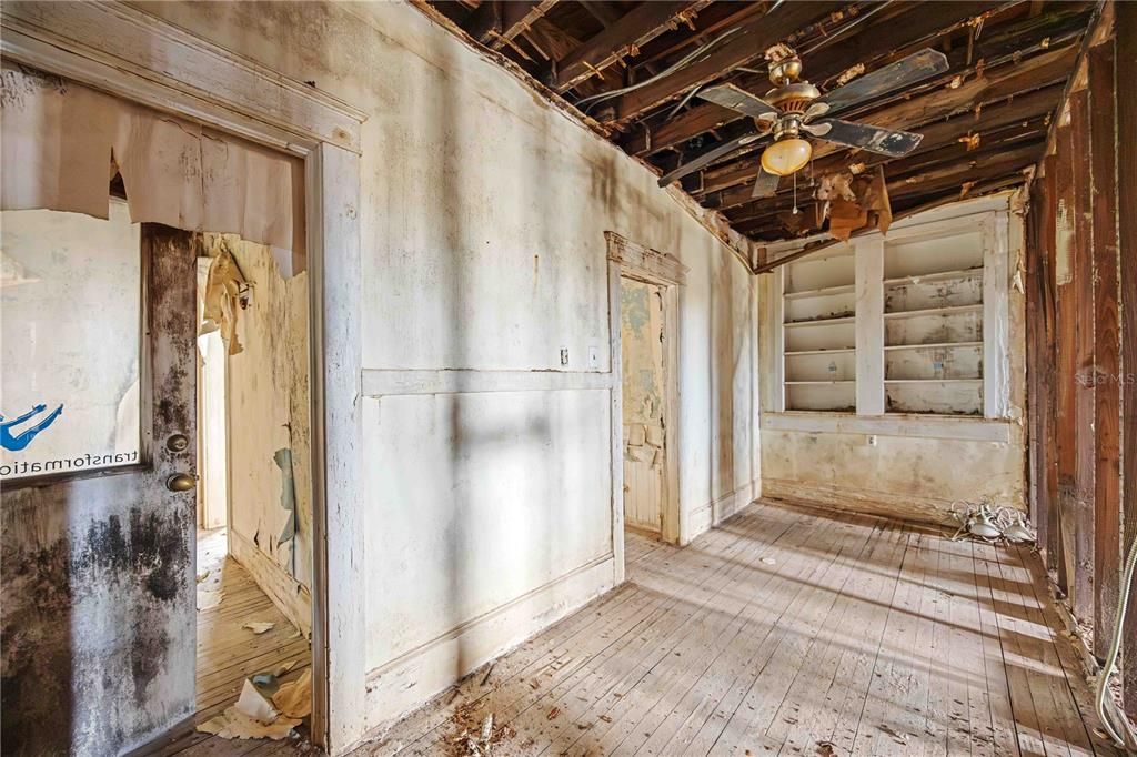 Empty room, Interior, Wooden Beams, Wood Texture Flooring
