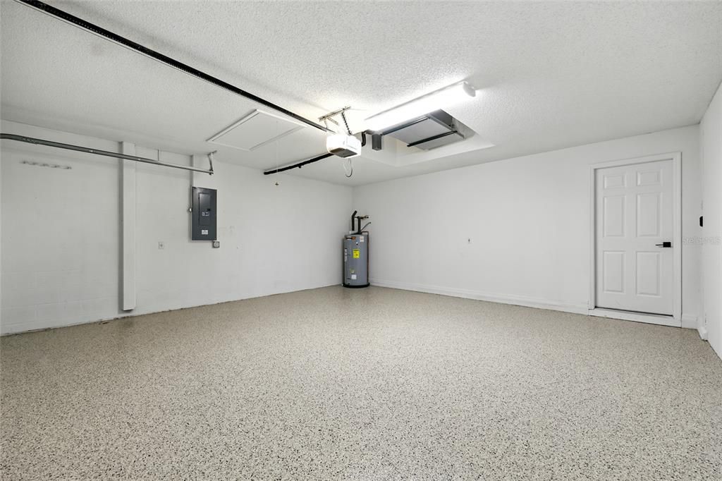 Garage, Interior