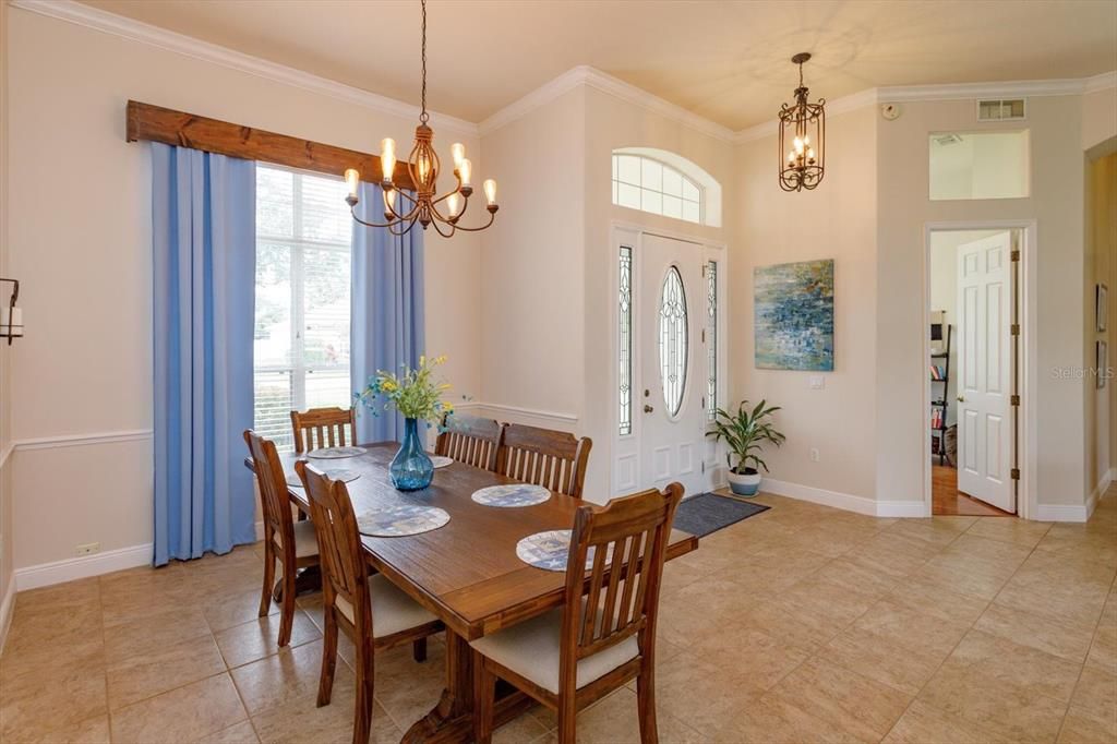 Chandelier, Dining room, Interior, Pendant Lights
