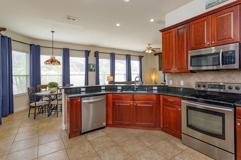 Dining room, Interior, Kitchen, Pendant Lights, Recessed Lighting, Stainless Steel Appliances