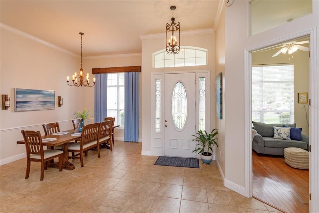 Chandelier, Dining room, Interior, Pendant Lights