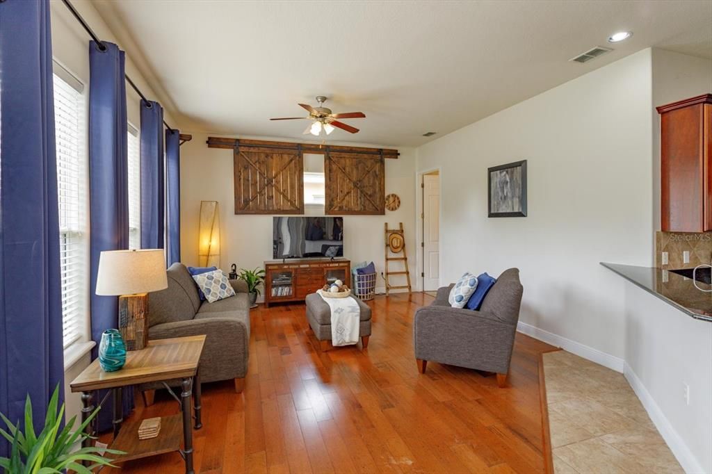 Interior, Living room, Recessed Lighting, Wood Texture Flooring