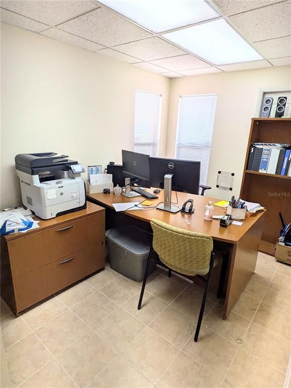 Home Office, Interior