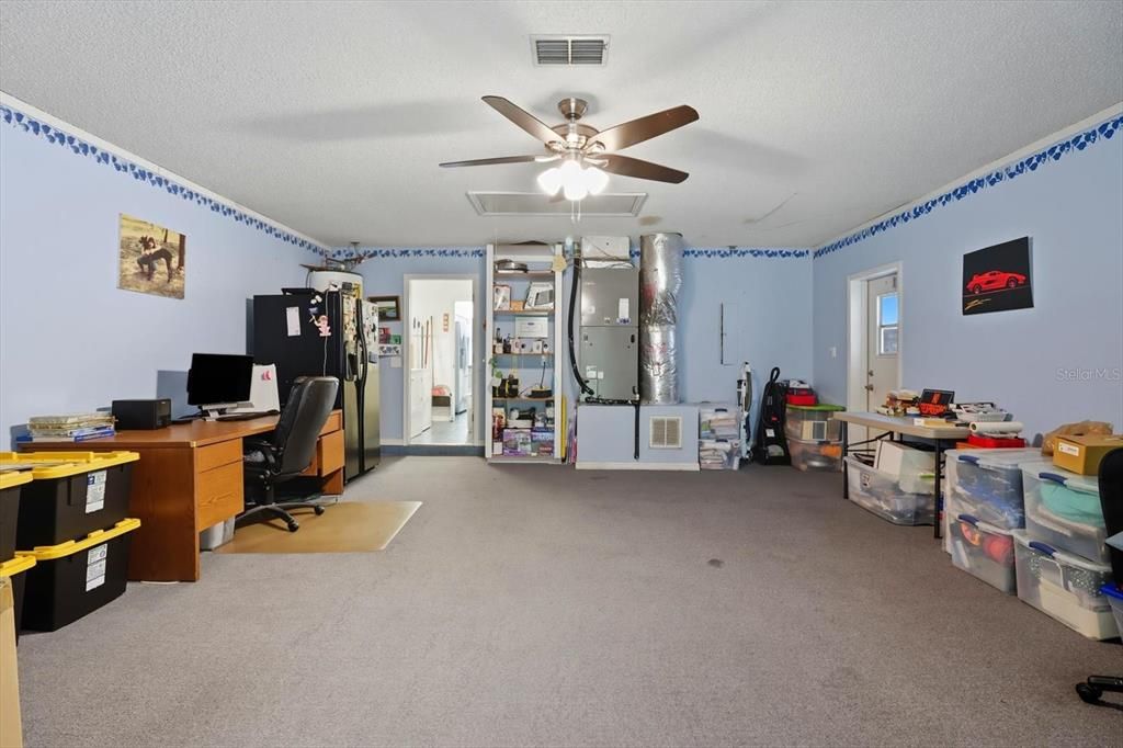 Home Office, Interior