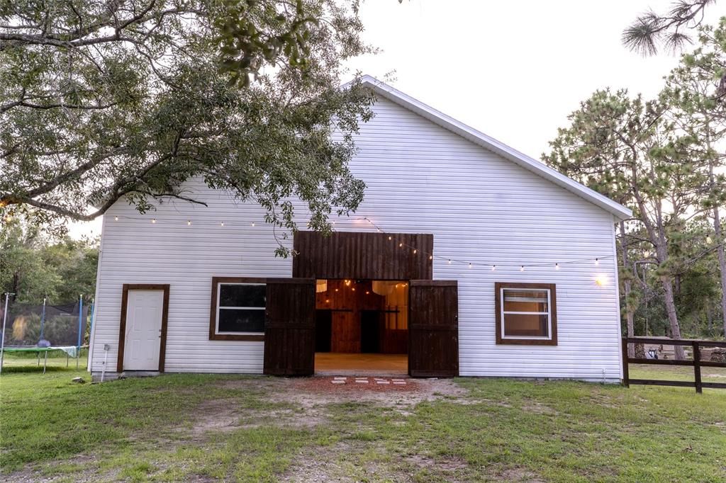 Backyard, Exterior