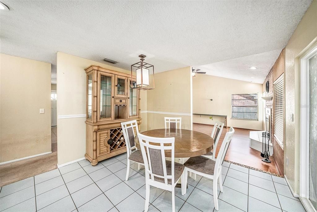 Dining room, Interior, Pendant Lights, Recessed Lighting