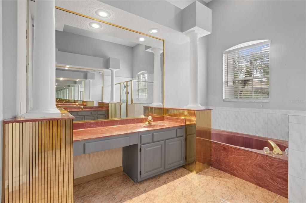 Bathroom, Interior, Recessed Lighting