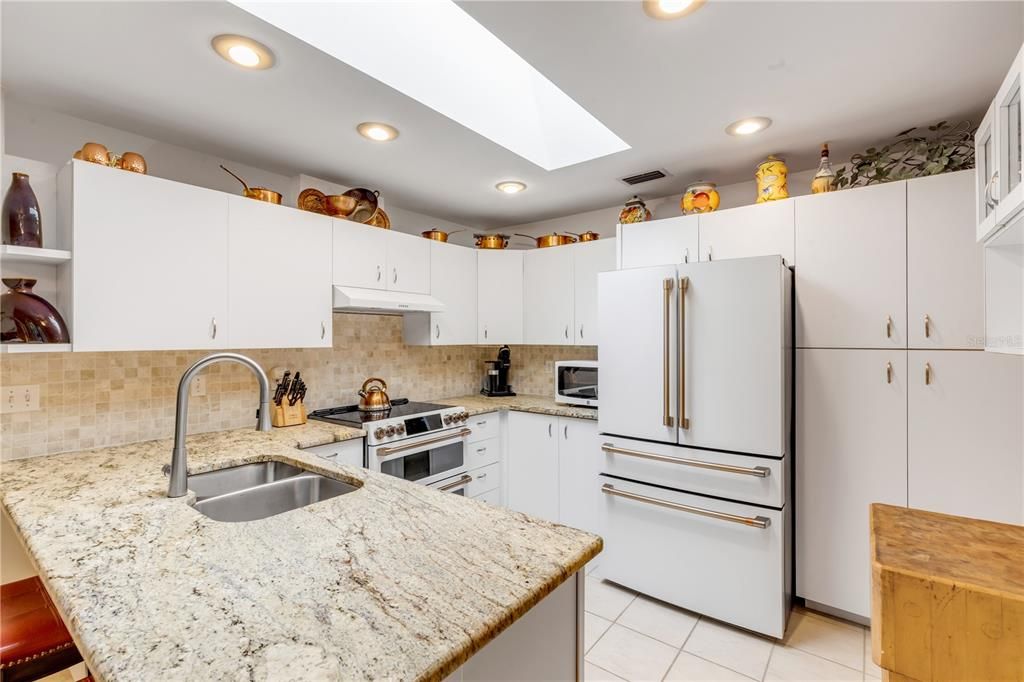Interior, Kitchen, Recessed Lighting