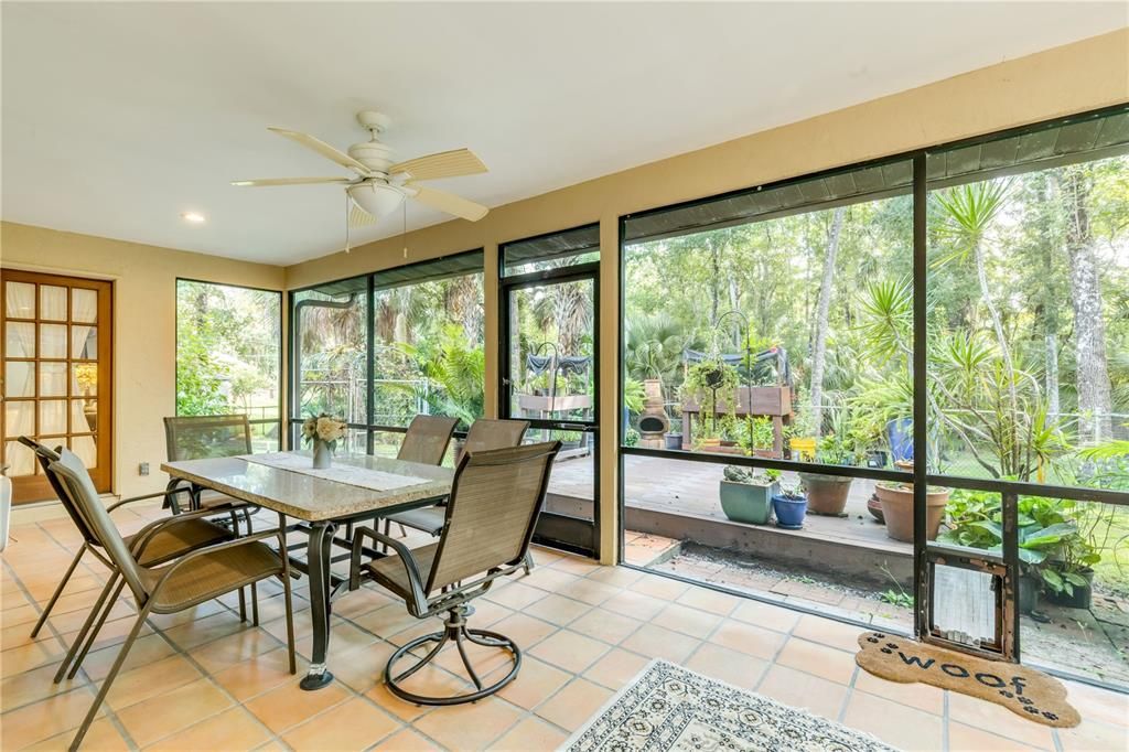 Dining room, Interior, Recessed Lighting, Sun Room