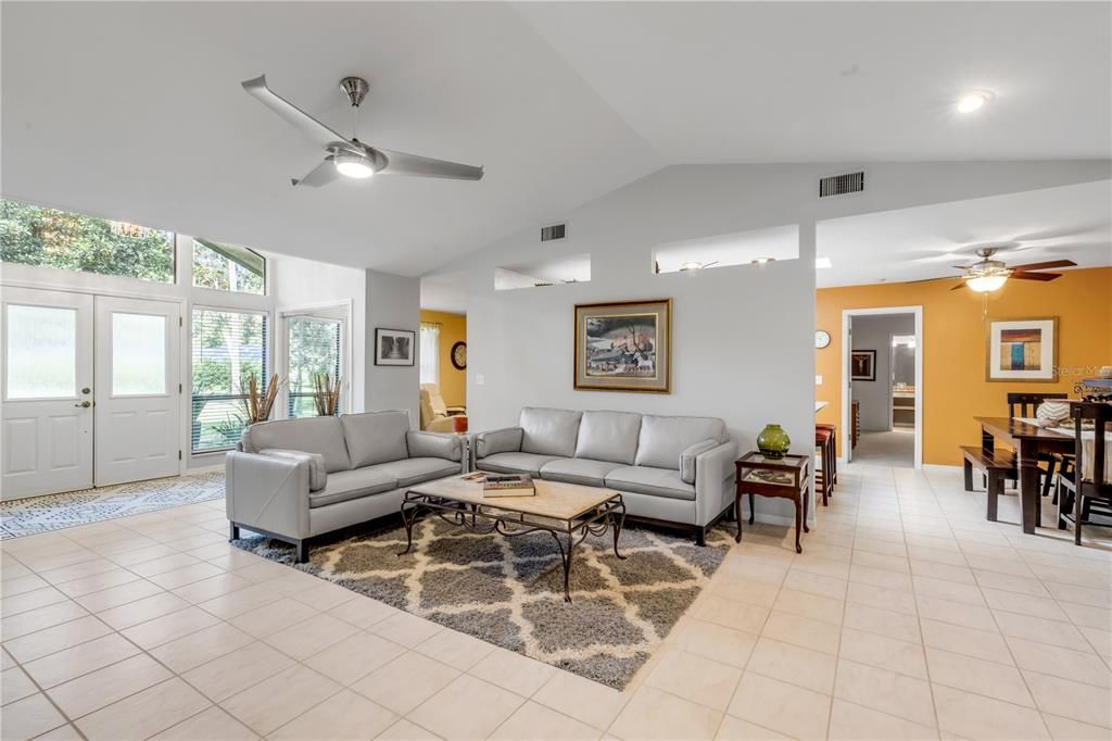 Dining room, Interior, Living room, Recessed Lighting