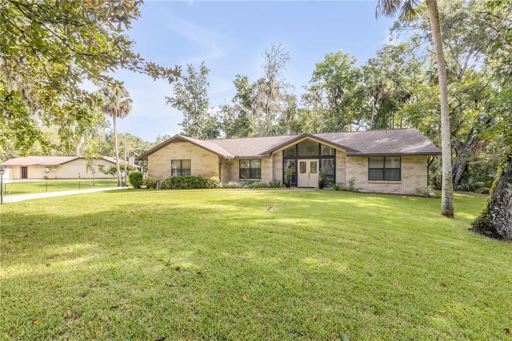 Backyard, Exterior, Facade, Ranch