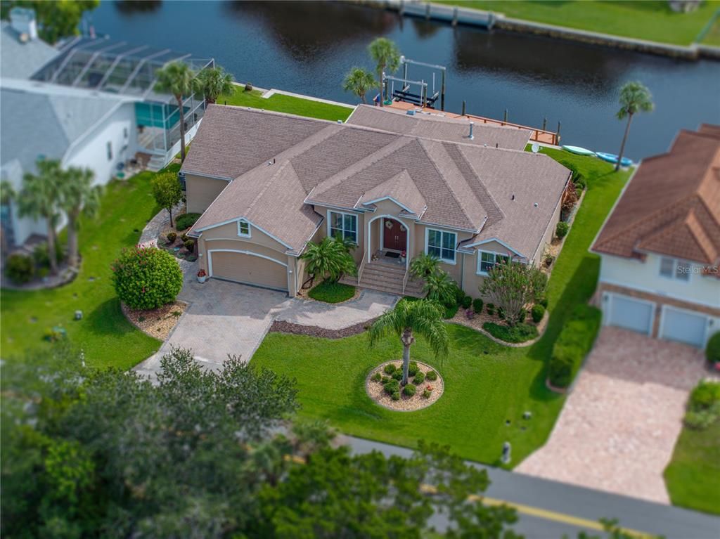 Exterior, Drone