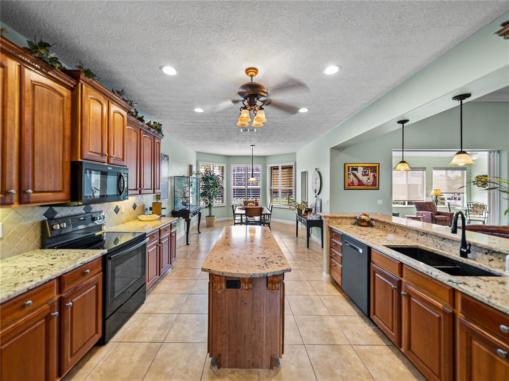 Dining room, Interior, Kitchen, Pendant Lights, Recessed Lighting