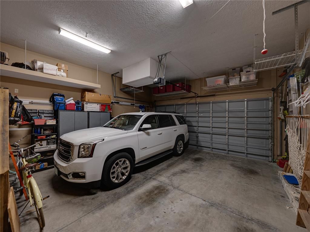 Garage, Interior