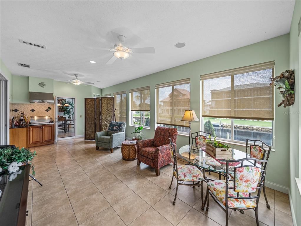 Dining room, Interior, Living room, Recessed Lighting