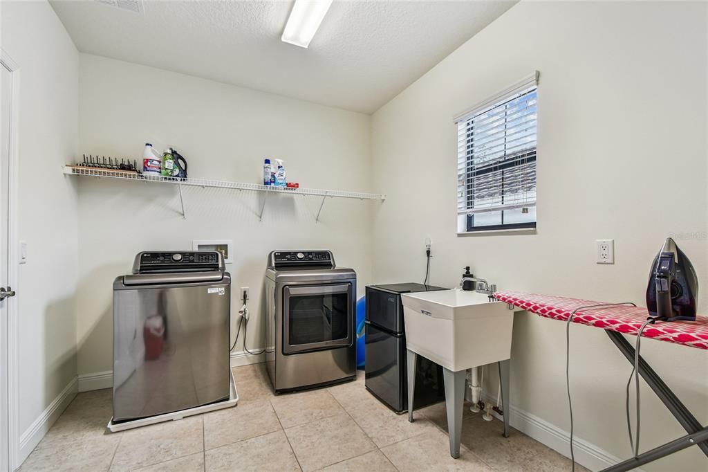 Interior, Washer
