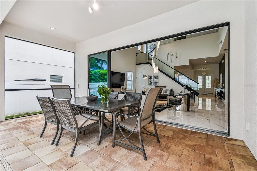 Dining room, Interior, Pendant Lights, Recessed Lighting