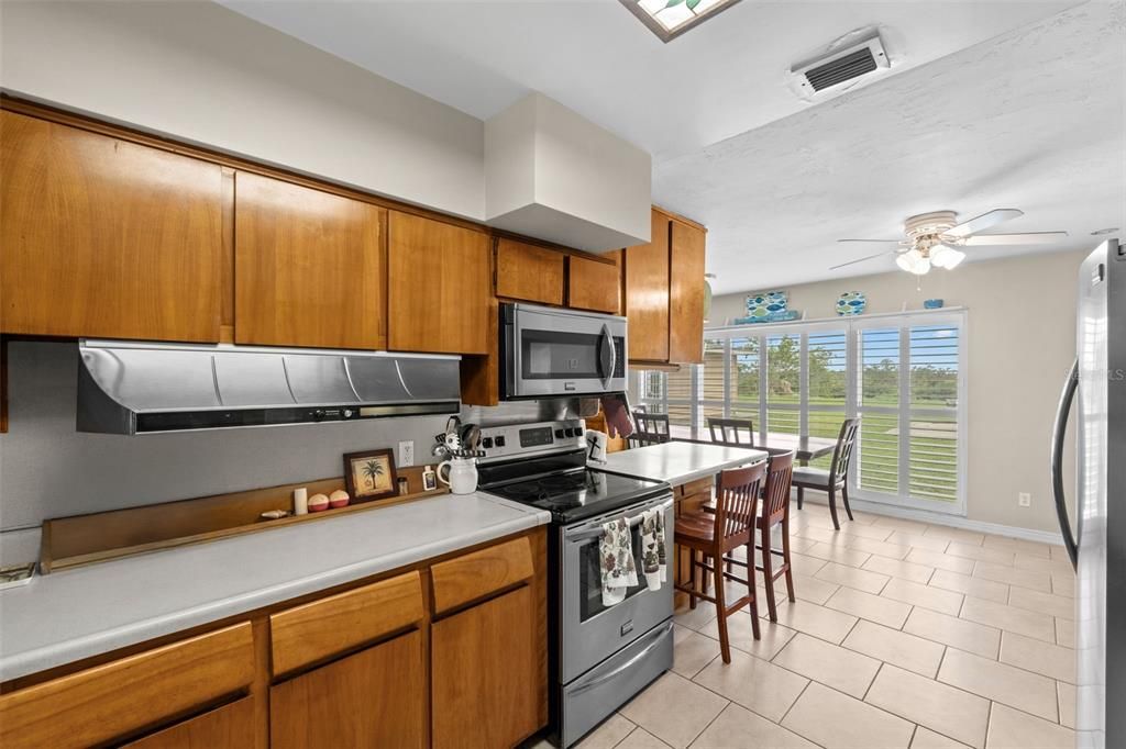 Dining room, Interior, Kitchen, Stainless Steel Appliances