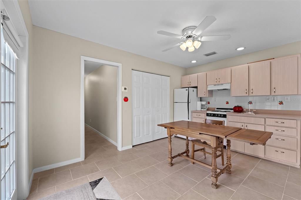 Interior, Kitchen, Recessed Lighting