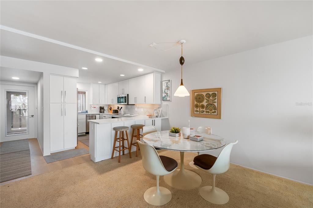 Dining room, Interior, Kitchen, Pendant Lights, Recessed Lighting