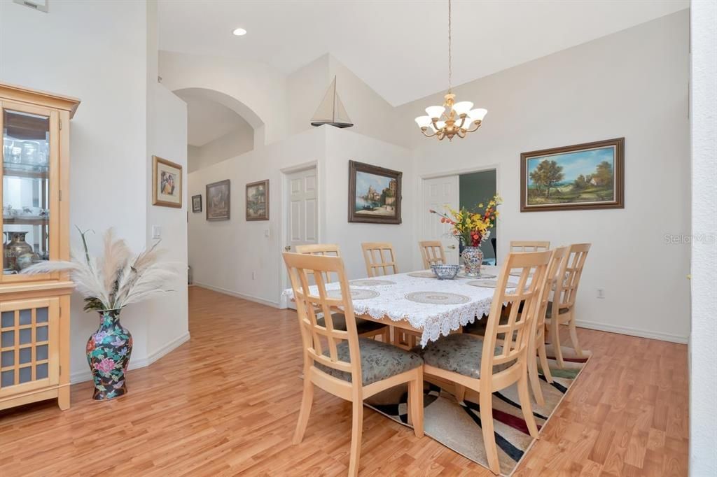 Chandelier, Dining room, Interior, Recessed Lighting, Wood Texture Flooring
