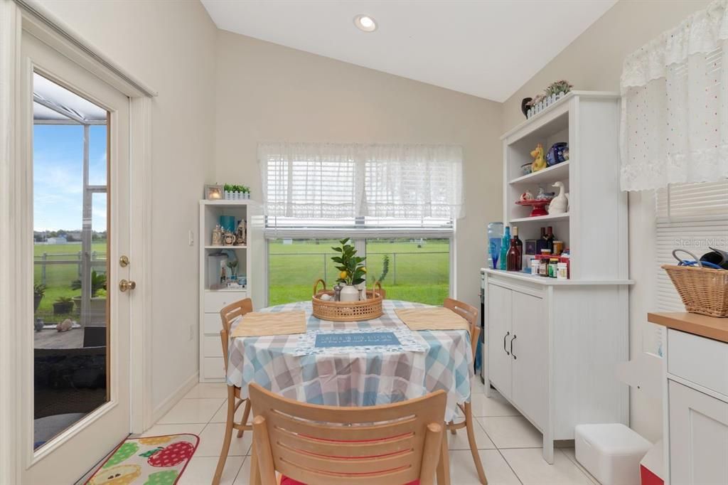 Dining room, Interior, Recessed Lighting
