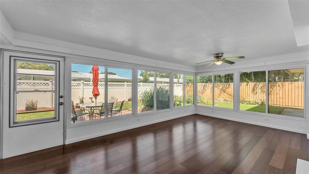 Empty room, Interior, Sun Room, Wood Texture Flooring