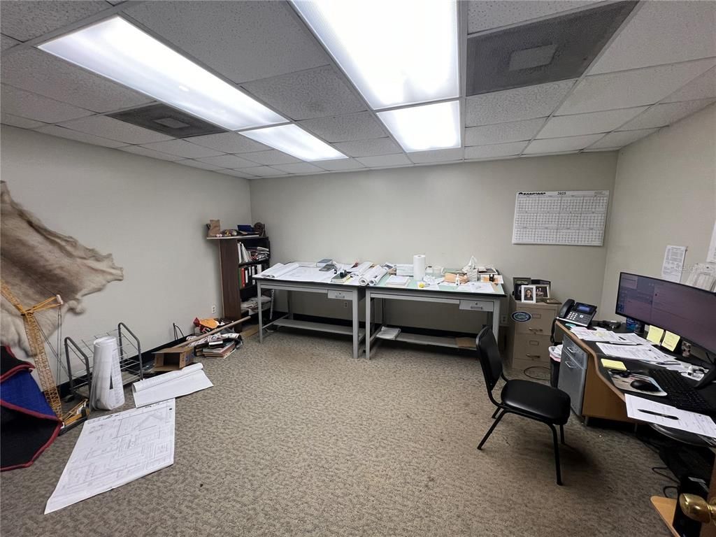 Home Office, Interior