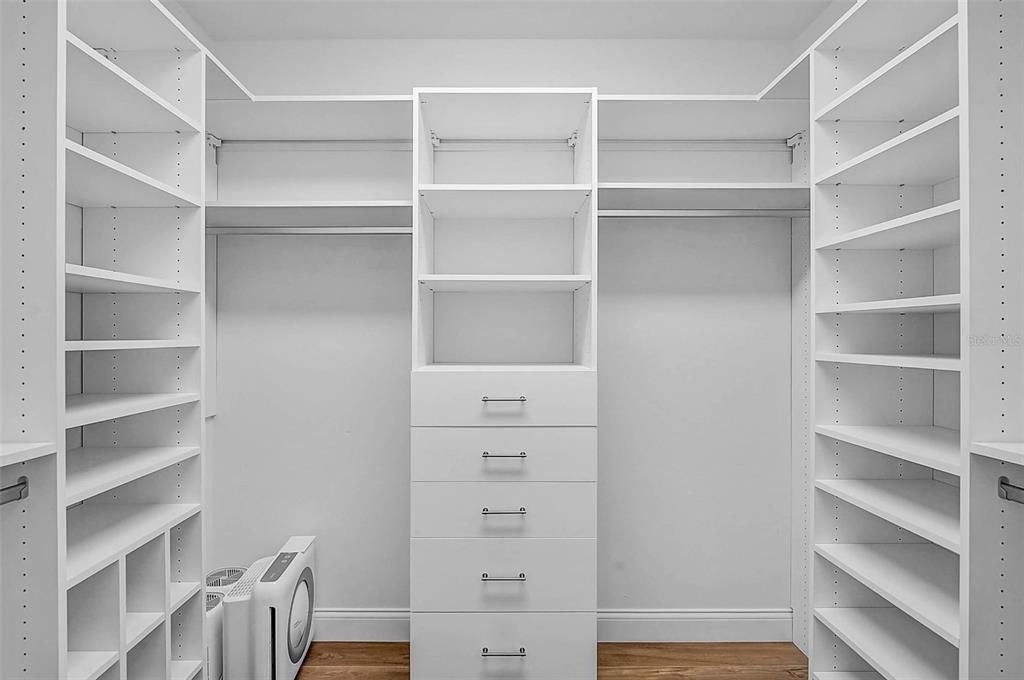Interior, Walk-in Closets, Wood Texture Flooring