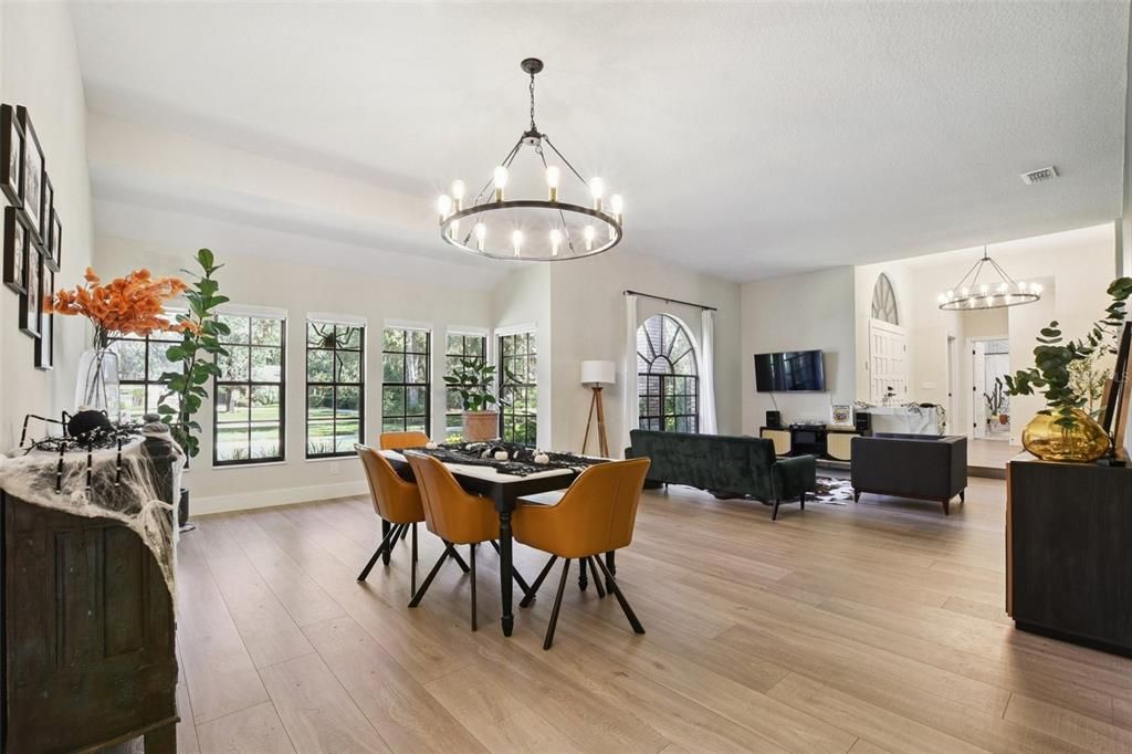 Chandelier, Dining room, Interior, Living room, Pendant Lights, Wood Texture Flooring