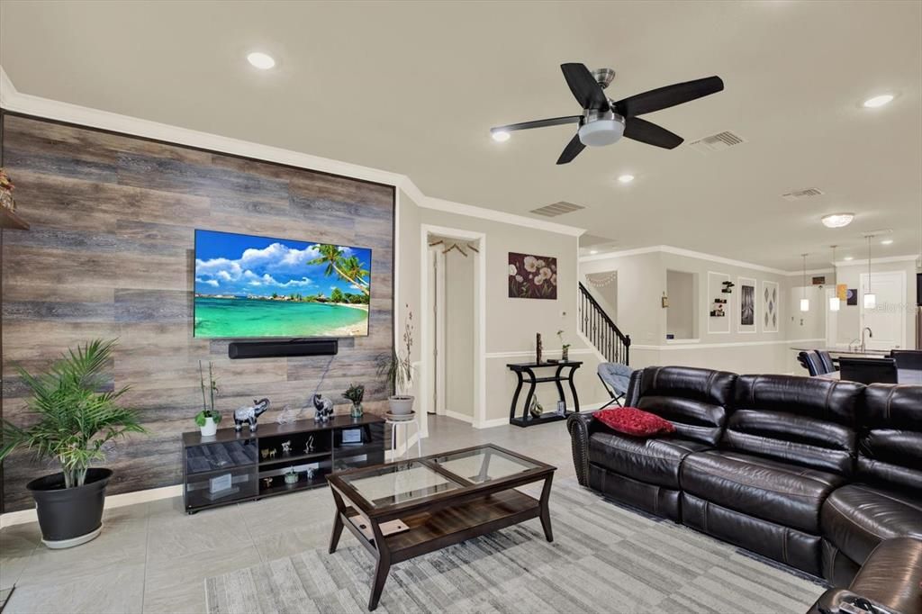 Interior, Living room, Pendant Lights, Recessed Lighting, Wooden Walls