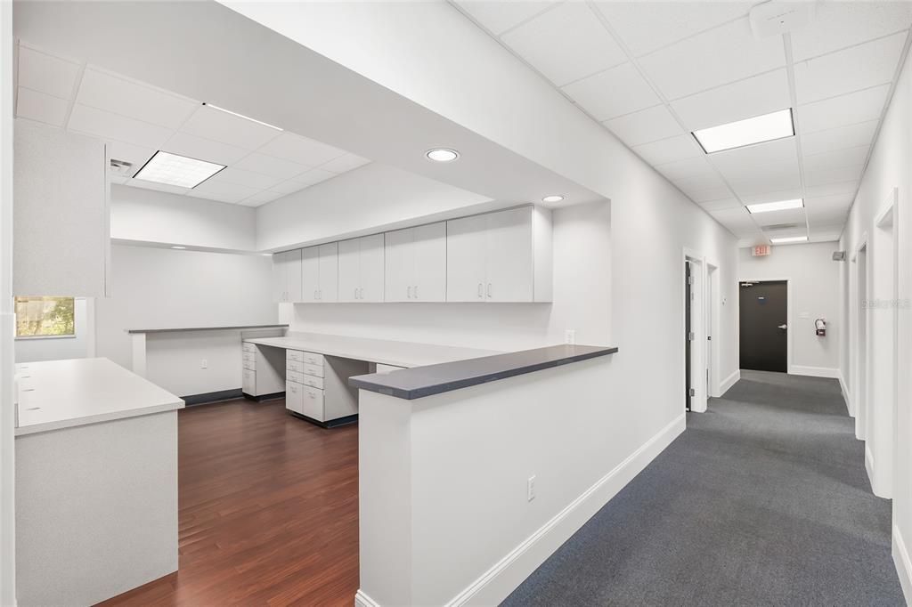 Interior, Recessed Lighting, Wood Texture Flooring