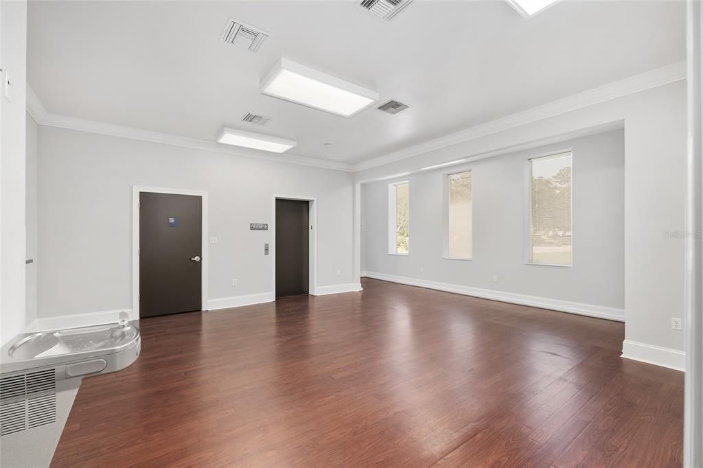 Empty room, Interior, Recessed Lighting, Wood Texture Flooring