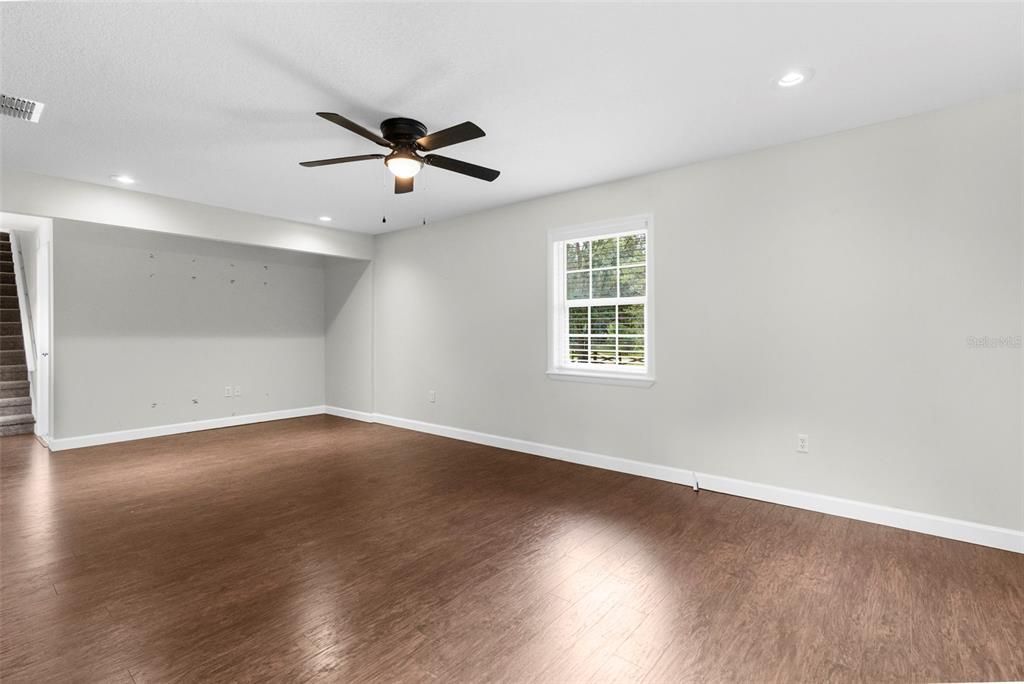 Empty room, Interior, Recessed Lighting, Wood Texture Flooring