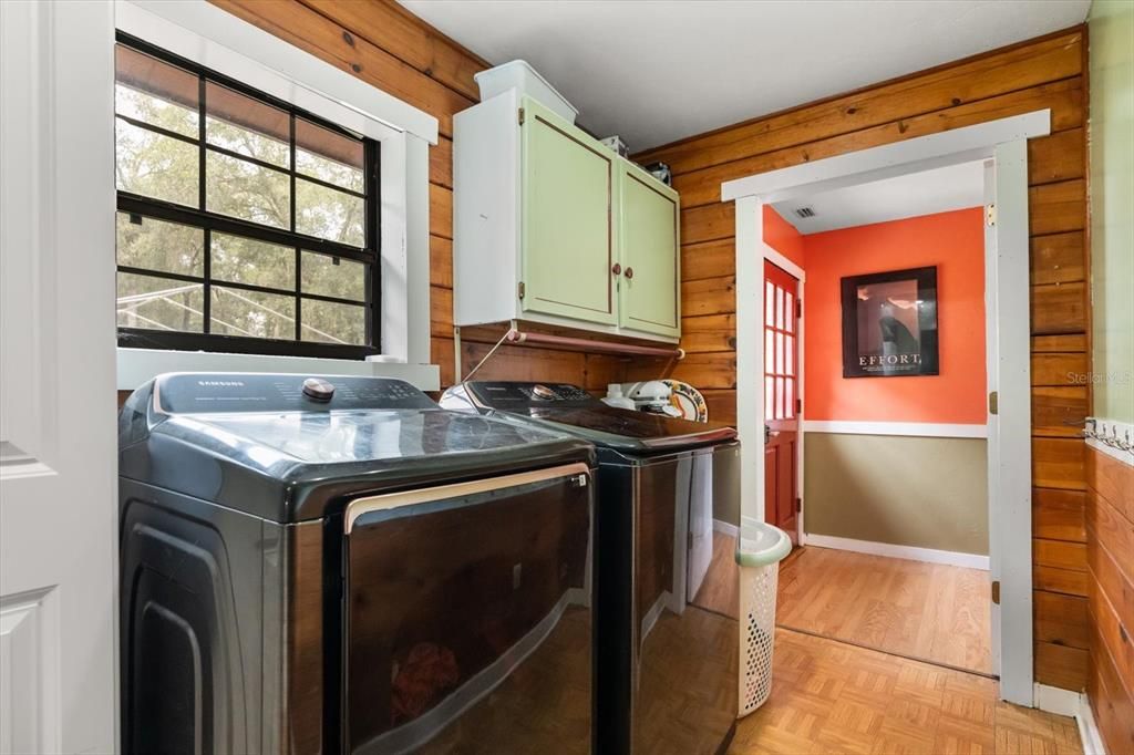Interior, Washer, Wood Texture Flooring, Wooden Walls