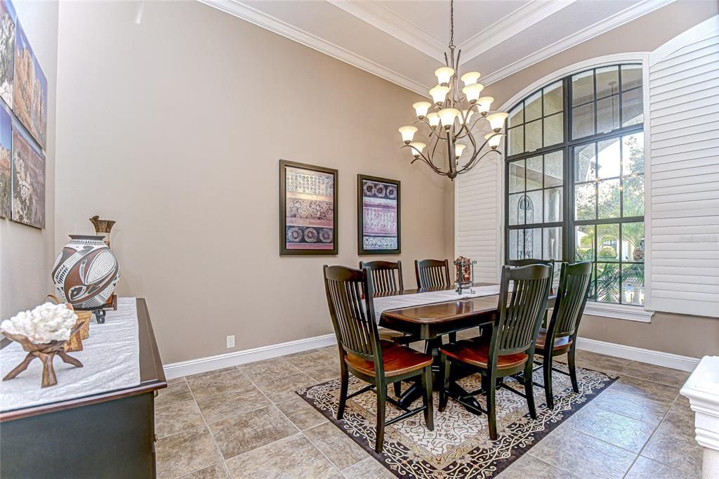 Chandelier, Dining room, Interior