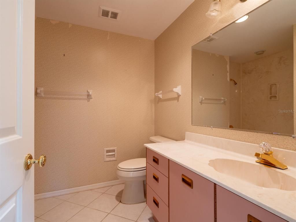 Bathroom, Interior, Recessed Lighting